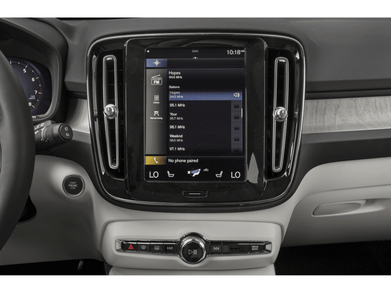 2022 Volvo XC40 Momentum - Interior Stereo System