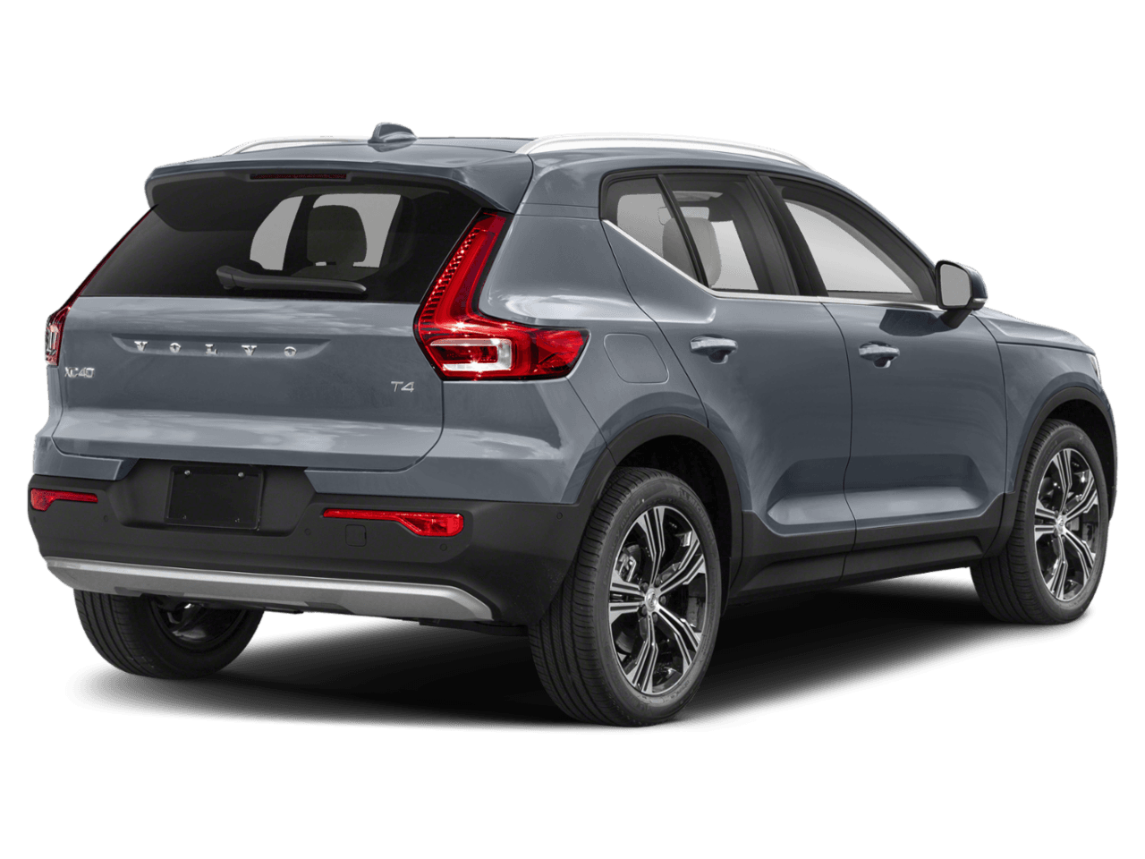 2022 Volvo XC40 Momentum - Rear 3/4, facing to the right