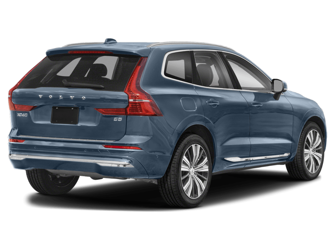 2022 Volvo XC60 Momentum - Rear 3/4, facing to the right
