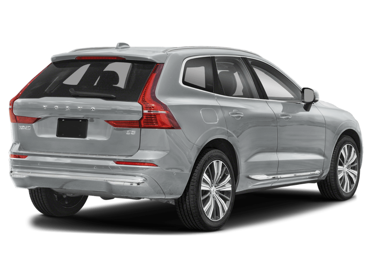 2022 Volvo XC60 Momentum - Rear 3/4, facing to the right