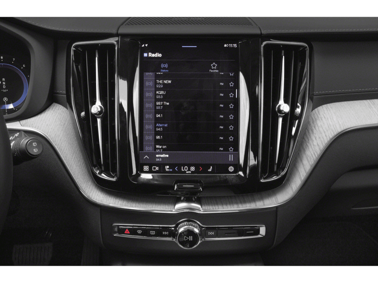 2022 Volvo XC60 R-Design - Interior Stereo System