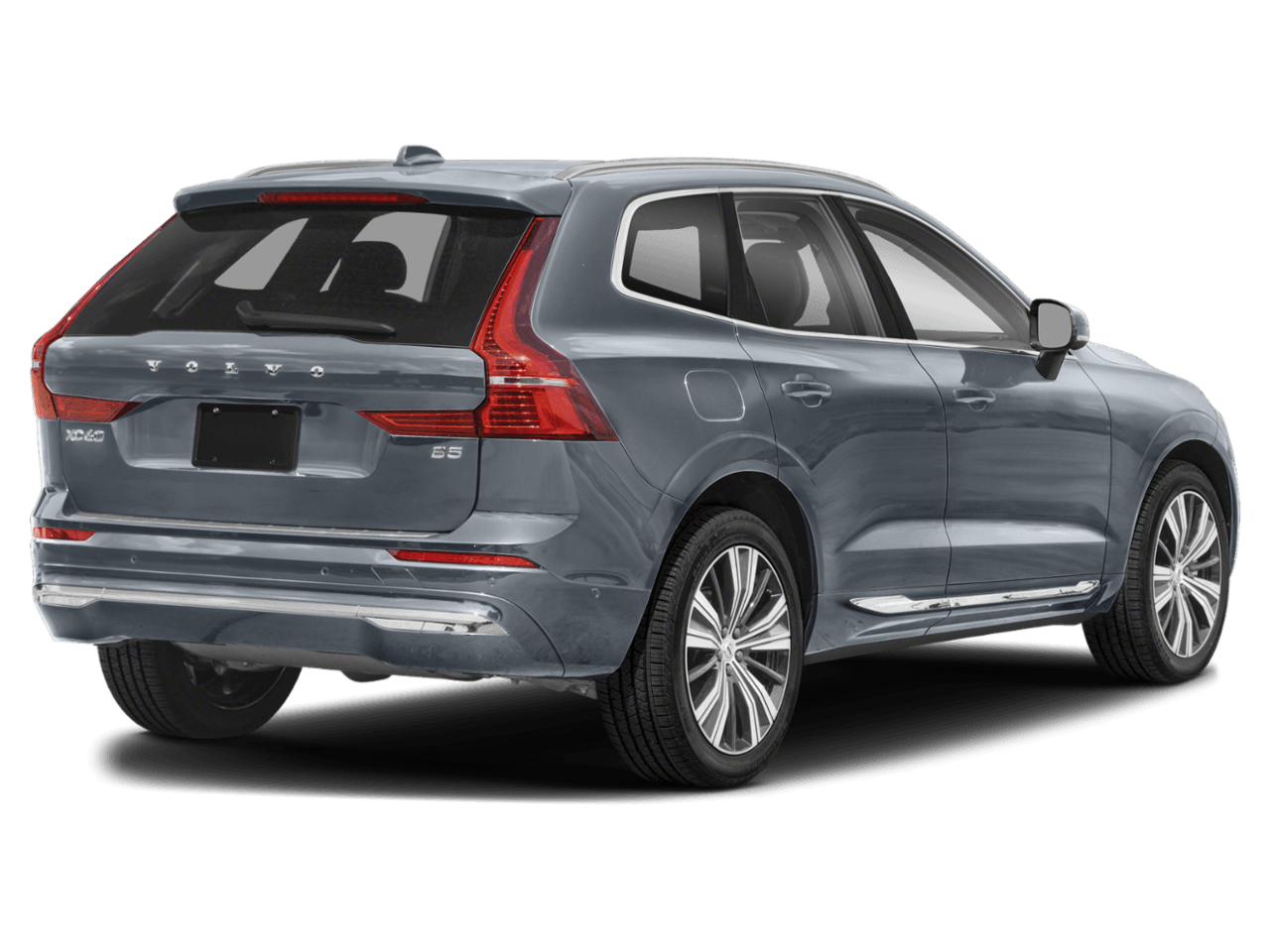 2022 Volvo XC60 R-Design - Rear 3/4, facing to the right