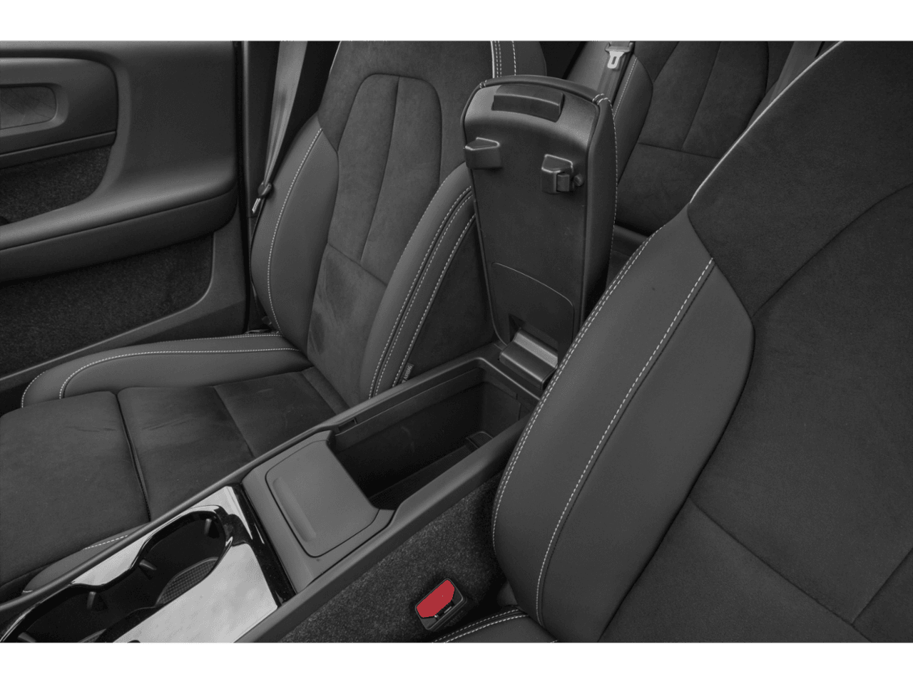 2022 Volvo C40 Recharge Pure Electric Ultimate - Interior Center Storage Console