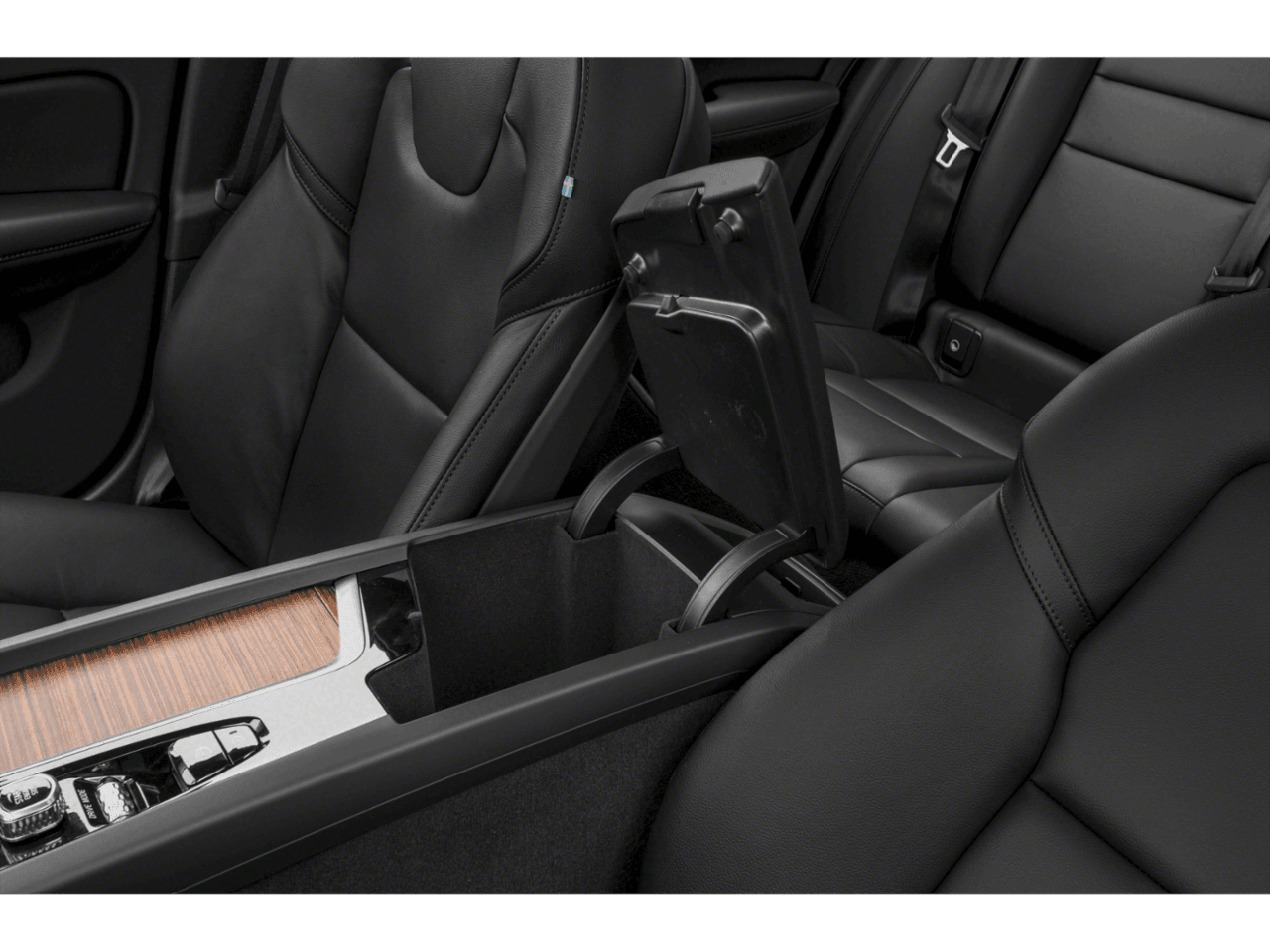2022 Volvo S60 Black Edition Momentum - Interior Center Storage Console