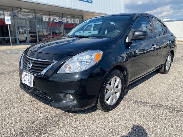2013 Nissan Versa 1.6 SL