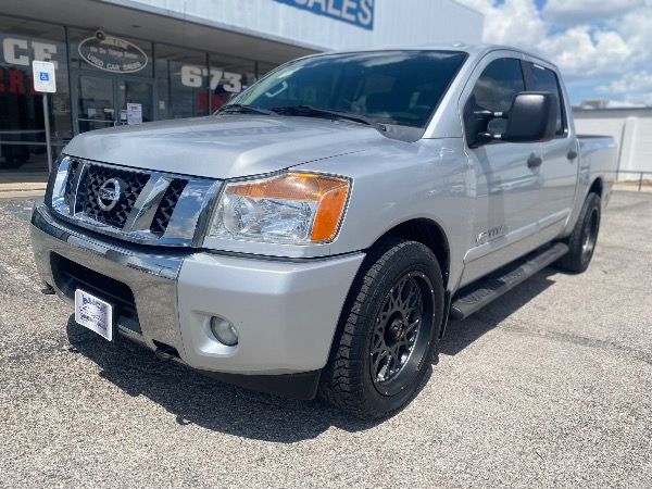 2014 Nissan Titan SV