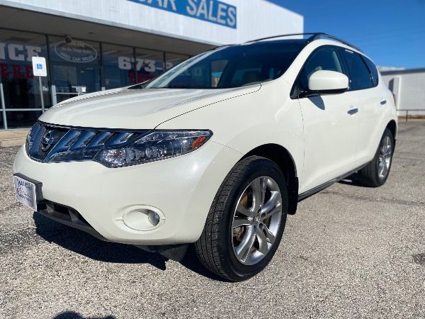 2010 Nissan Murano LE's photo