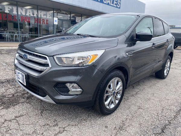 2017 Ford Escape SE's photo